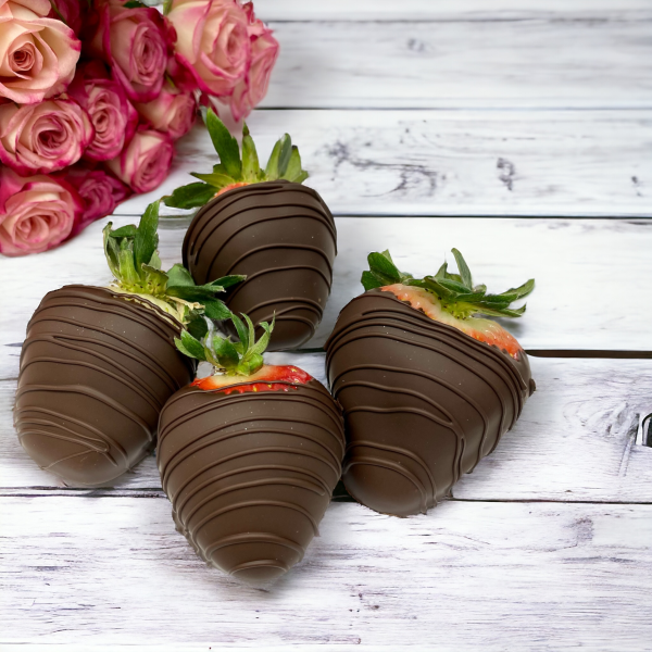 Chocolate Covered Strawberries, by weight only - Apple Annie's Bake Shop